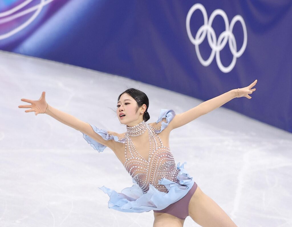 Lee Hae-in ocupa el noveno lugar después del programa corto en la categoría de individuales femeninos. - Image 01 (February 19, 2026)
