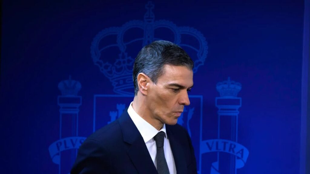 Investigar judicialmente la creación de pornografía infantil mediante IA en X, Meta y TikTok. - Image 01 (February 20, 2026)